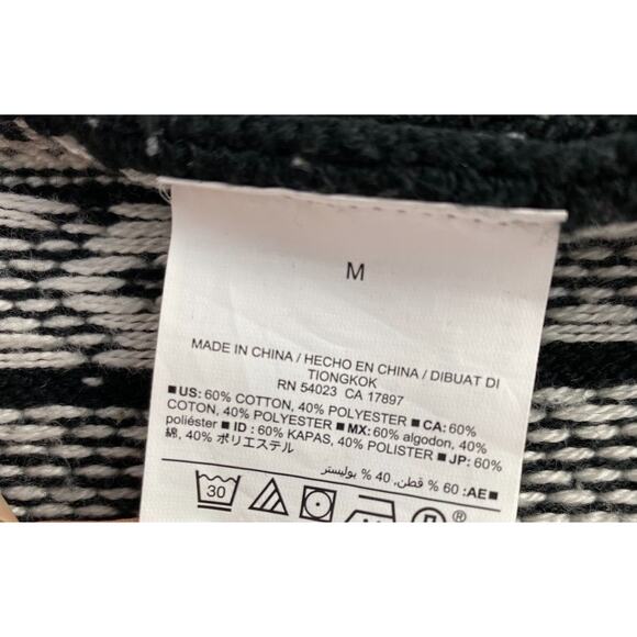 Old Navy Fair Isle Long Cardigan Sweater Women M Black White Southwestern Tribal - Picture 5 of 5
